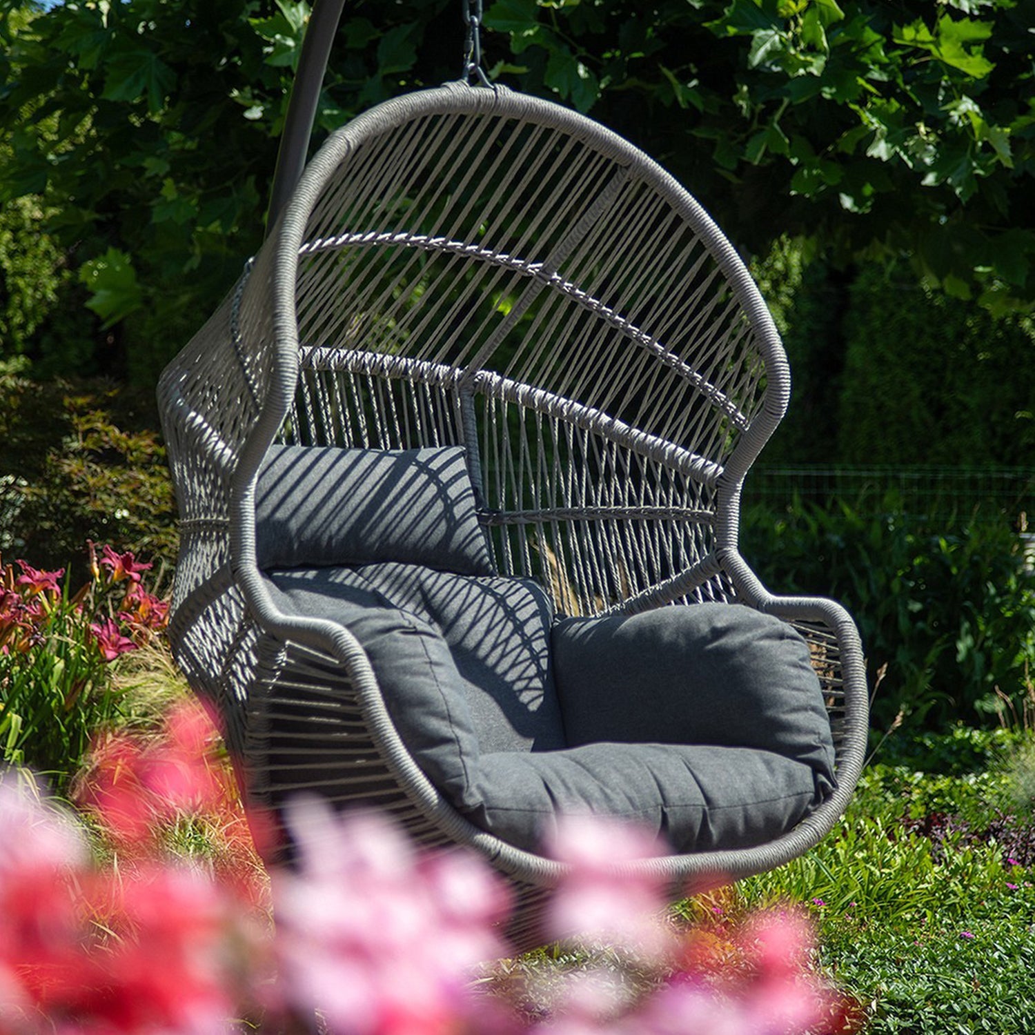 Luxe Hangstoel Cuba met standaard
